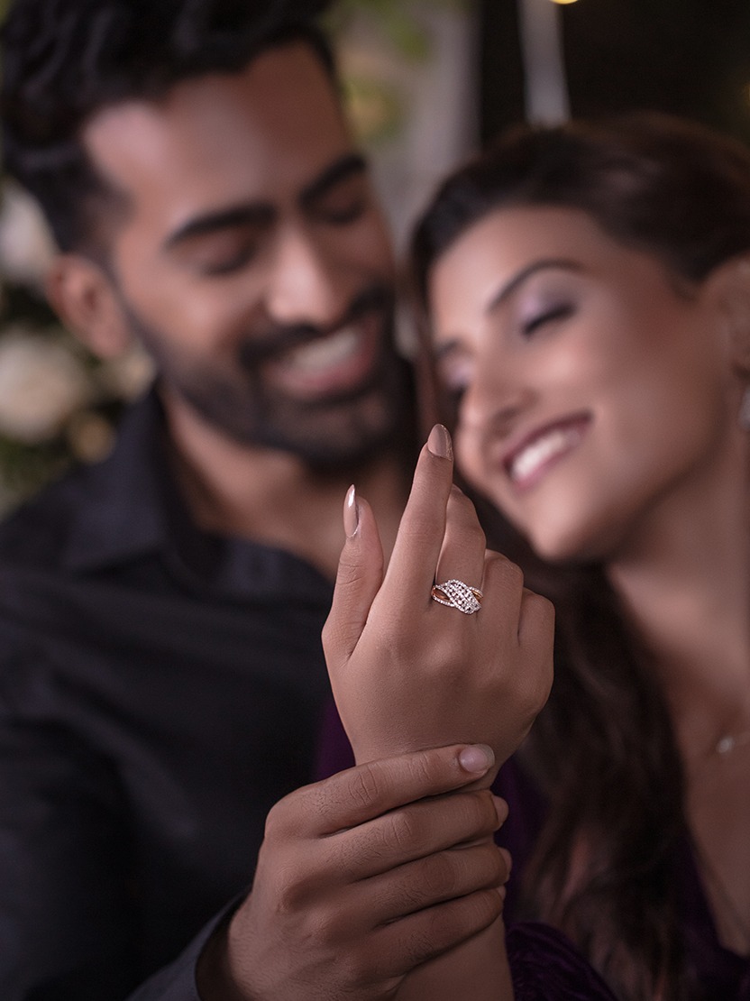 Propose with CaratLane's engagement rings