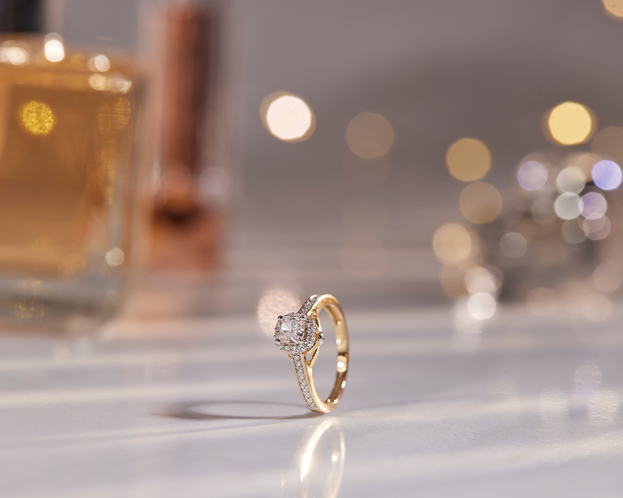 Propose with CaratLane rings - CaratLane postcards