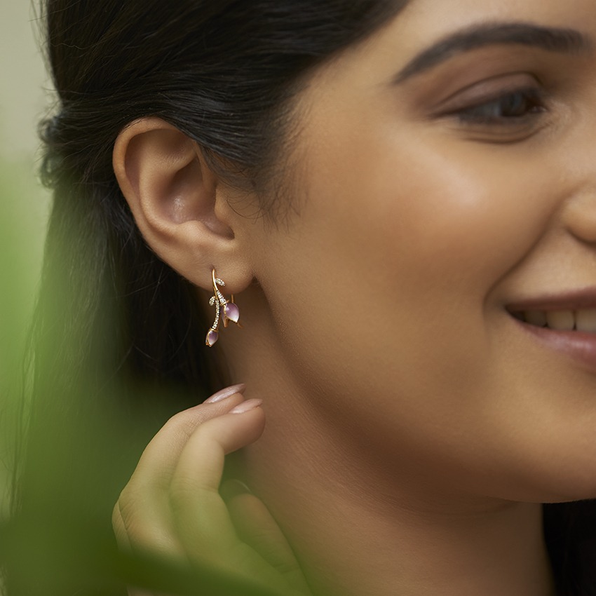 Lightweight earring designs