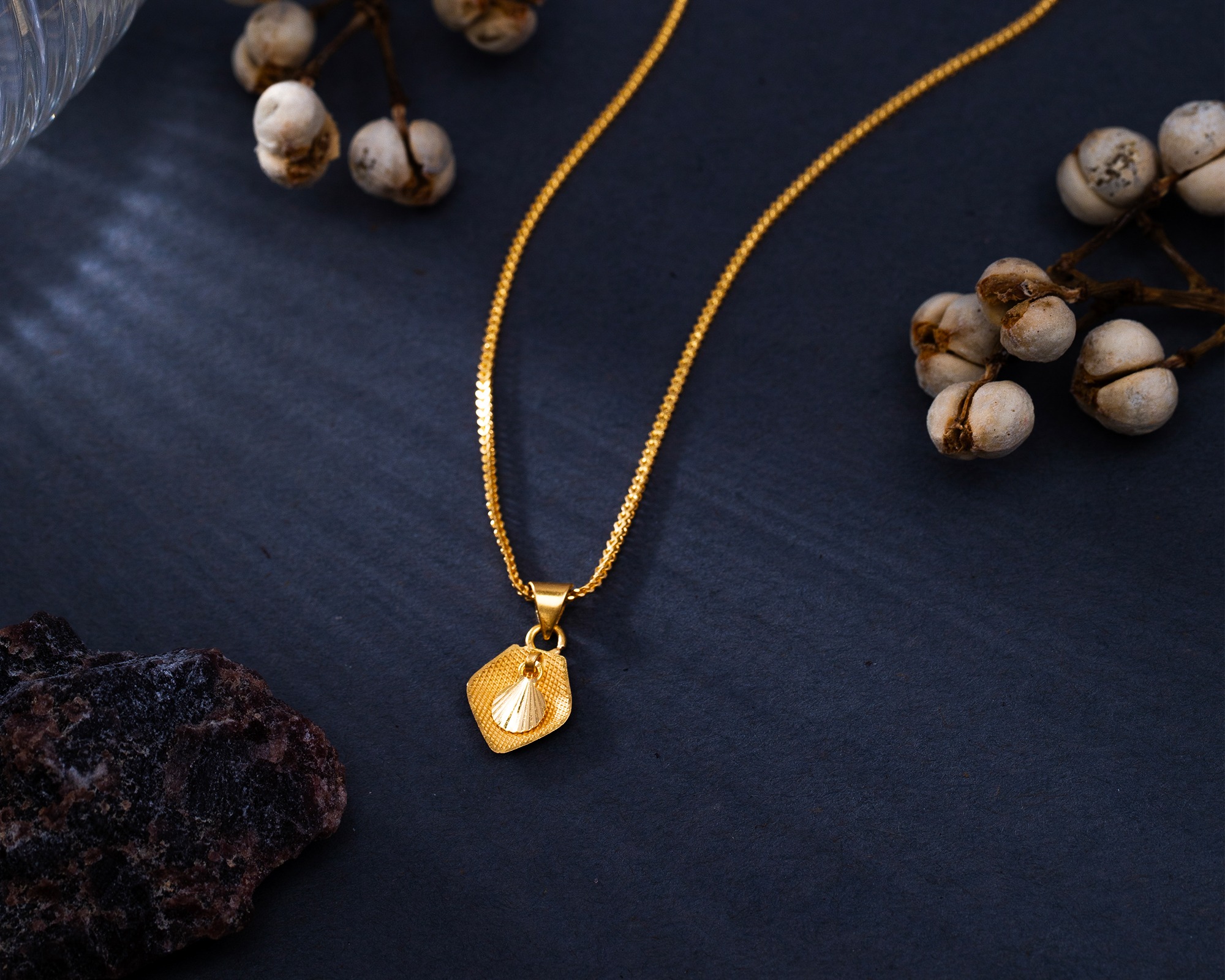 trendy 22k gold pendants for everyday styling