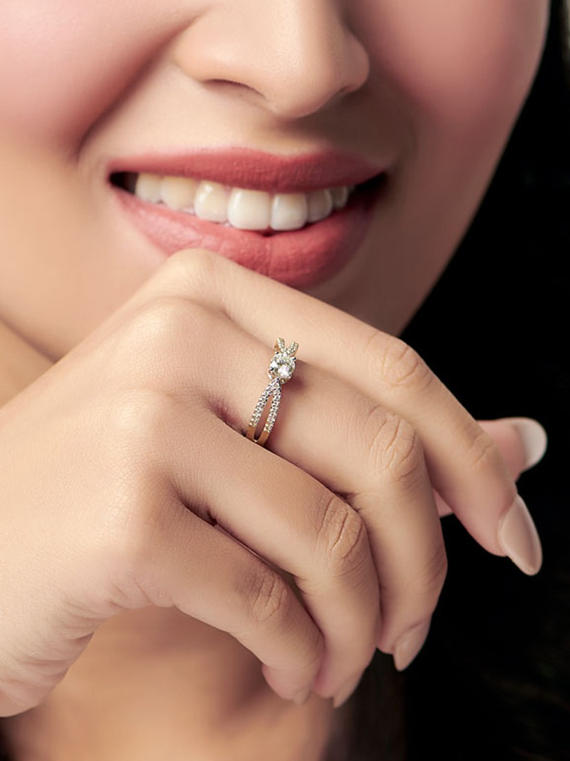 solitaire diamond engagement rings