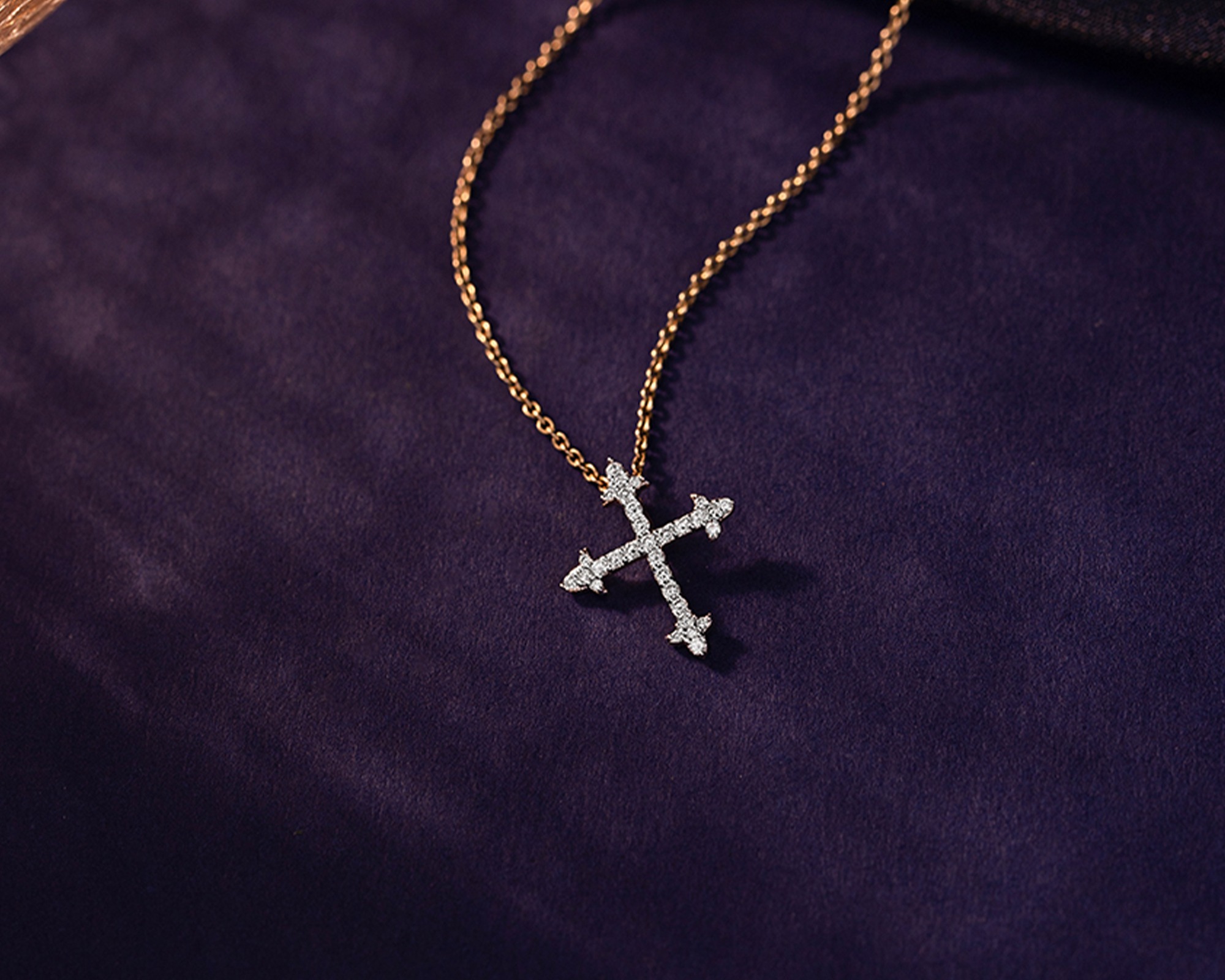 cross pendant